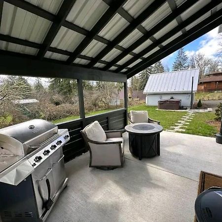 Romantic Cozy Cabin Walk To Lake Hot Tub Bikes Kayaks Grill Onalaska 外观 照片