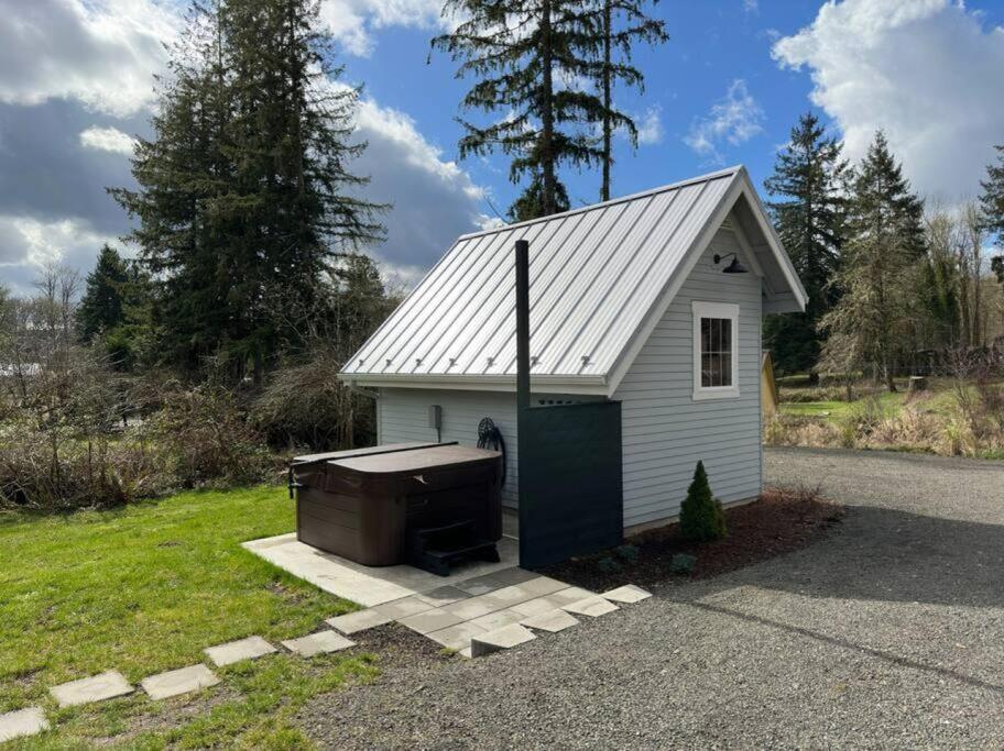 Romantic Cozy Cabin Walk To Lake Hot Tub Bikes Kayaks Grill Onalaska 外观 照片