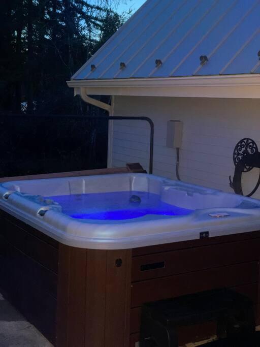 Romantic Cozy Cabin Walk To Lake Hot Tub Bikes Kayaks Grill Onalaska 外观 照片