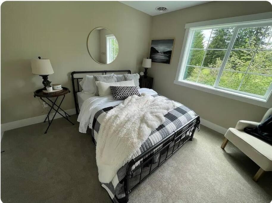 Romantic Cozy Cabin Walk To Lake Hot Tub Bikes Kayaks Grill Onalaska 外观 照片